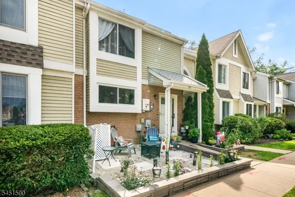 138 Stratford Ct, Hillsborough Twp., NJ 08844