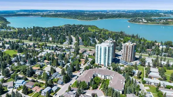 2144 Paliswood RD SW #211, Calgary, AB T2V 5K2