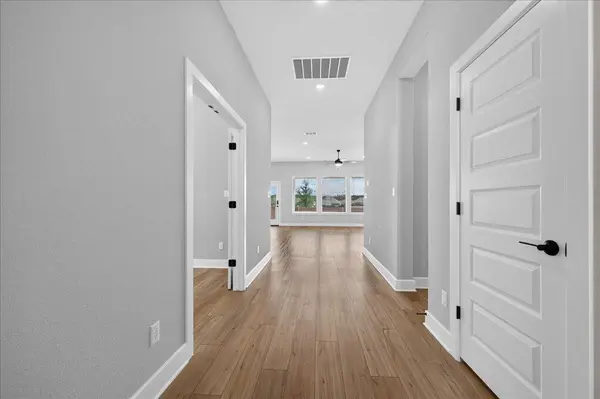 105 Lantana CV, Bastrop, TX 78602