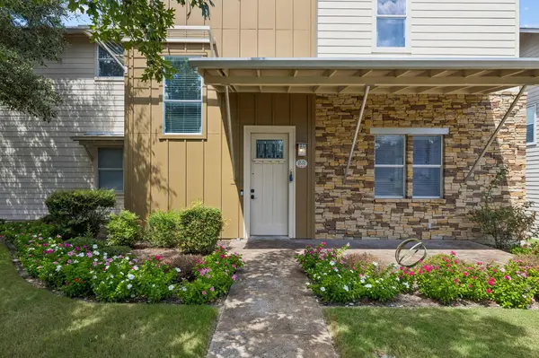 8500 Red Willow DR #A, Austin, TX 78736