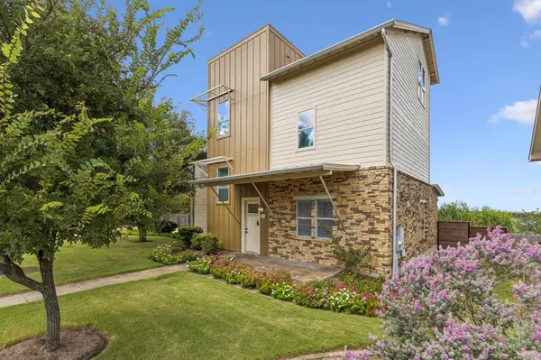 8500 Red Willow DR #A, Austin, TX 78736
