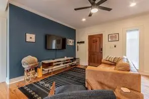 2415 Durwood ST #B, Austin, TX 78704