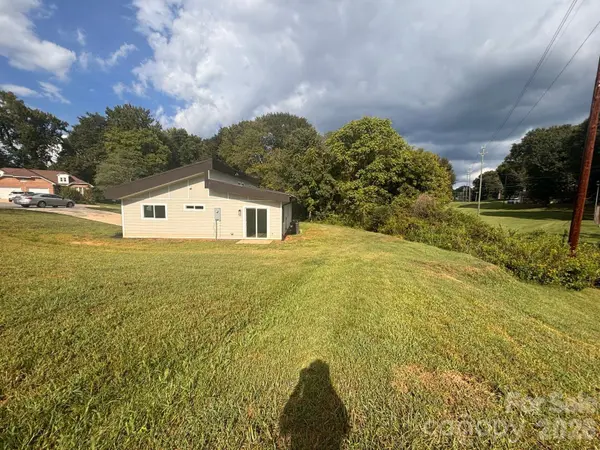 901 Linney LN, Shelby, NC 28152