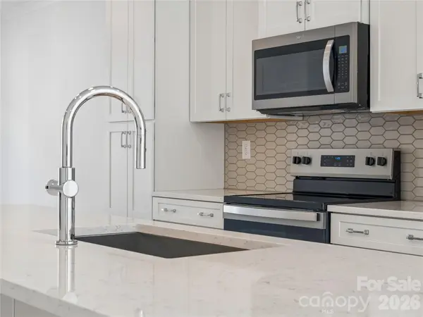 3708 S Tryon ST, Charlotte, NC 28217