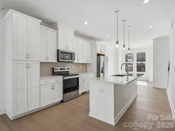 3708 S Tryon ST, Charlotte, NC 28217