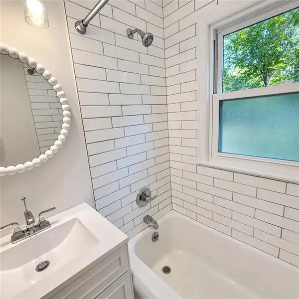 4813 Canterbury ST, Roeland Park, KS 66205
