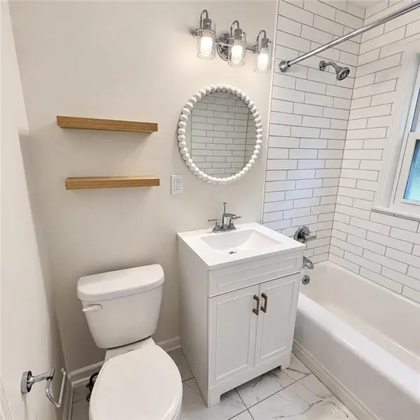 4813 Canterbury ST, Roeland Park, KS 66205