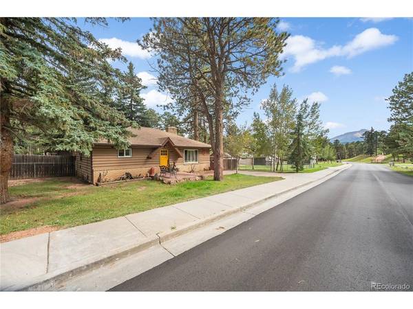 305 S Fairview, Woodland Park, CO 80863