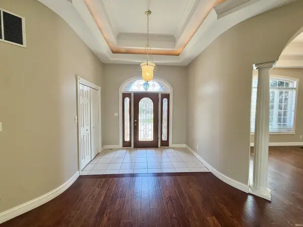 5488 Lakeside DR, Newburgh, IN 47630