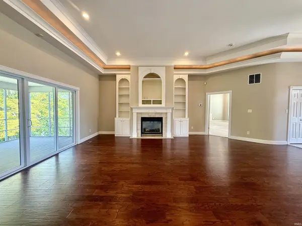5488 Lakeside DR, Newburgh, IN 47630