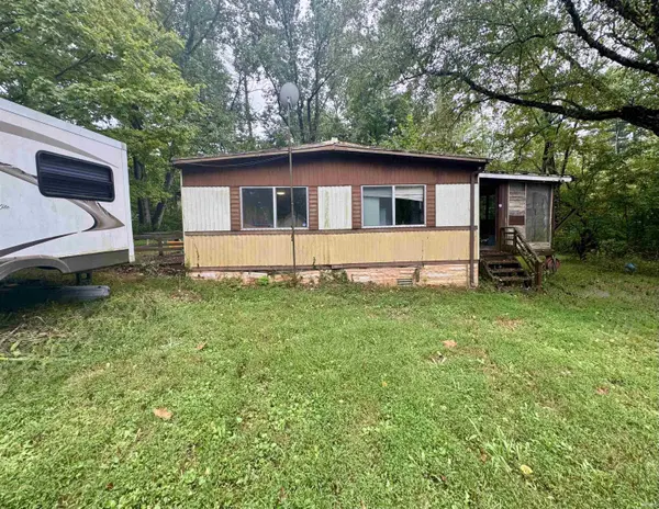 4792 Cunot Cataract RD, Poland, IN 47868