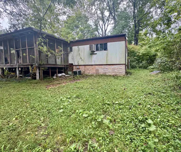 4792 Cunot Cataract RD, Poland, IN 47868