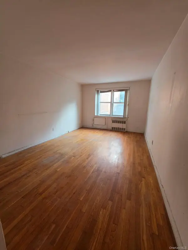 679 W 239th #3E, Bronx, NY 10463