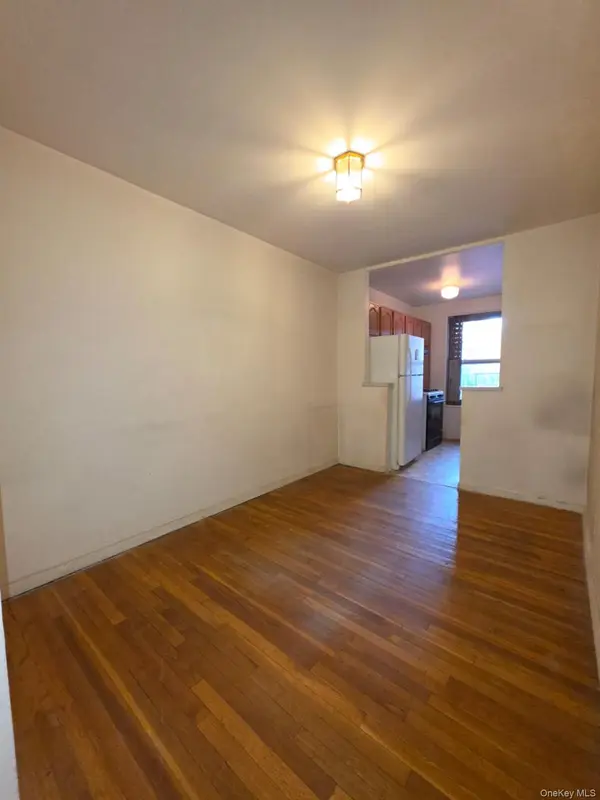 679 W 239th #3E, Bronx, NY 10463
