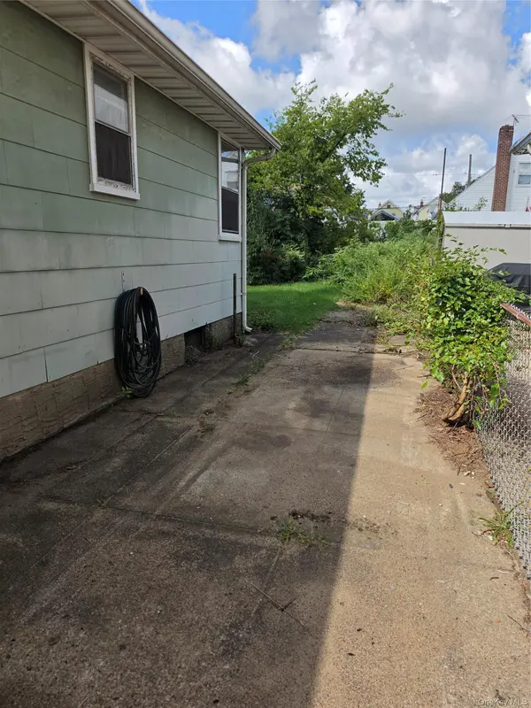 130-32 122nd ST, South Ozone Park, NY 11420