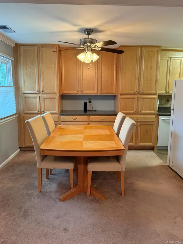14 Brick Pond RD, Middletown, NY 10940