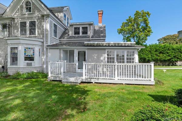 46 Rampasture #3, Hampton Bays, NY 11946
