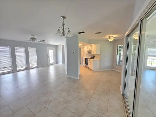 1379 CAMBRIDGE DR, Venice, FL 34293
