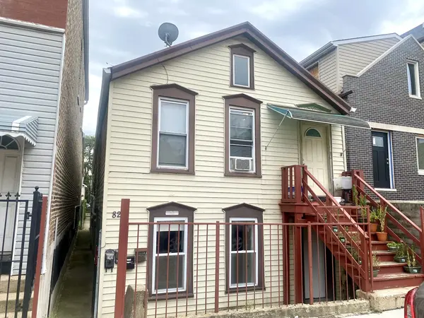 829 W 33rd ST #1F, Chicago, IL 60608