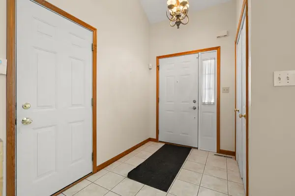 376 Cherry Hills DR, Chesterton, IN 46304