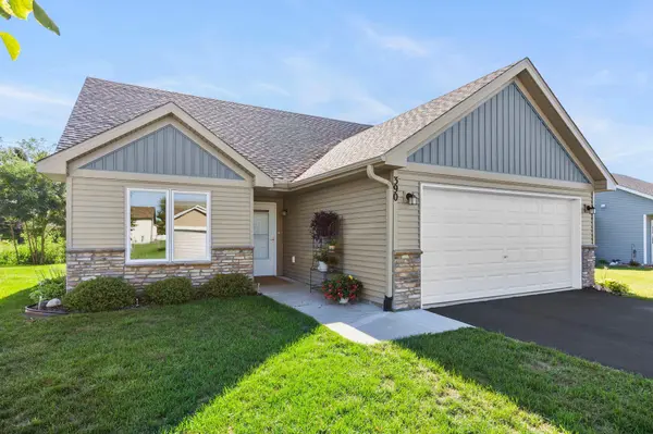 390 Ladd LN, Osceola, WI 54020