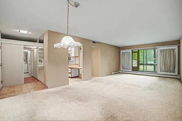 2680 Oxford ST N #107, Roseville, MN 55113