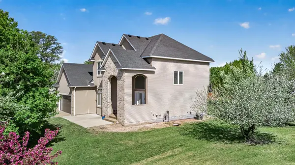 6206 106th AVE N, Brooklyn Park, MN 55443