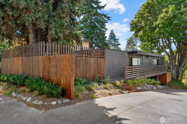 719 721 N 38th ST, Seattle, WA 98103