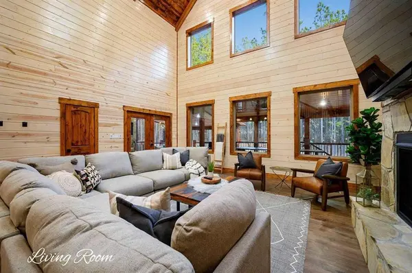 141 Hobie Cat LN, Broken Bow, OK 74728