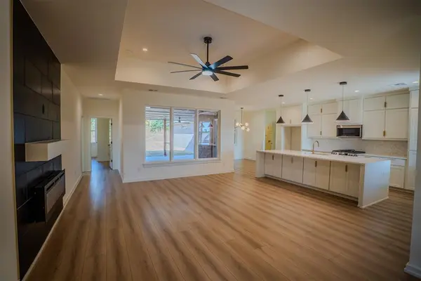 1907 Kalidy DR, Choctaw, OK 73020