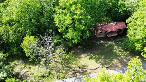 2634 Distillery Rd, Greenbrier, TN 37073