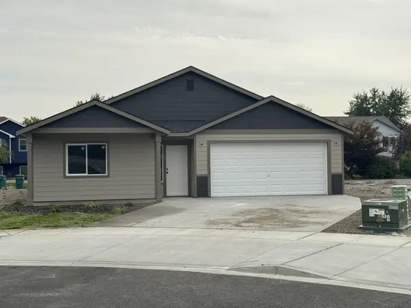 425 N Garvin Ct, Greenacres, WA 99016