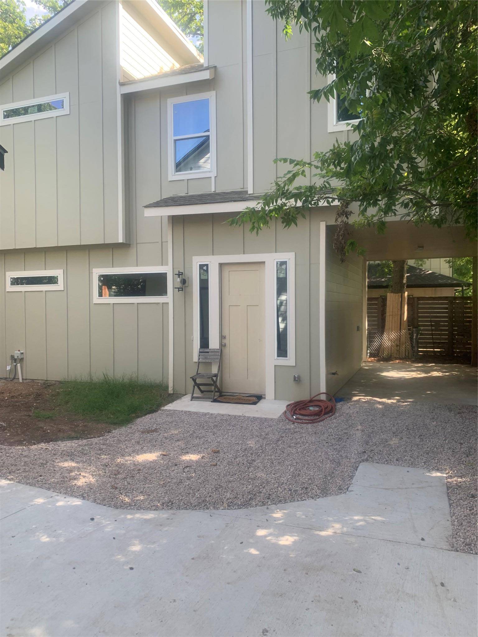 613B E ST, Austin, TX 78751