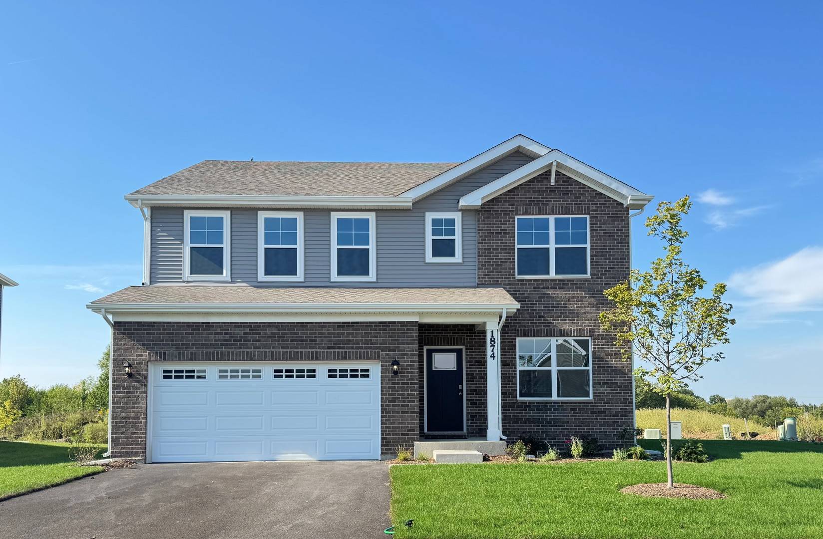 1874 Keating DR, Aurora, IL 60503