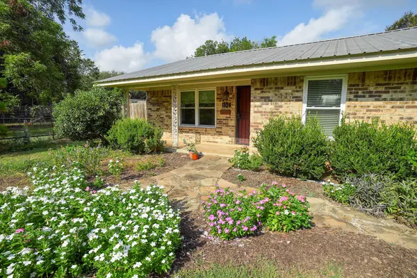 1108 Haysel ST, Bastrop, TX 78602