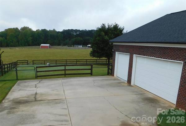 2502 Burton Estates LN, Lincolnton, NC 28092