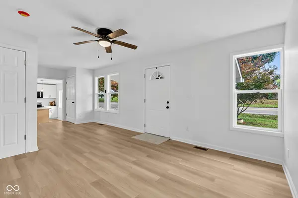 1201 N State Road 157, Bloomfield, IN 47424