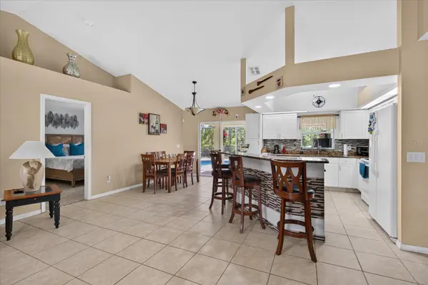 1048 BANDERA ST, Lehigh Acres, FL 33974