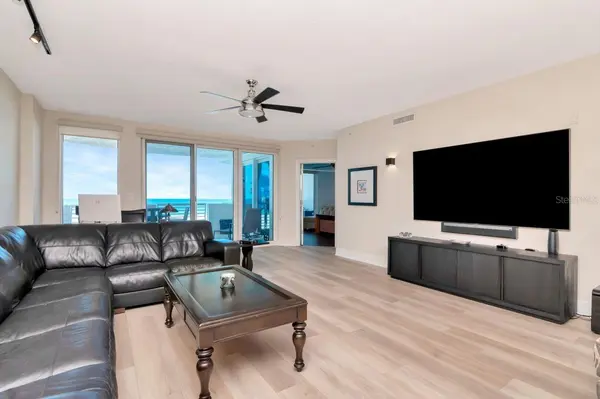 1350 GULF BLVD #301, Clearwater, FL 33767