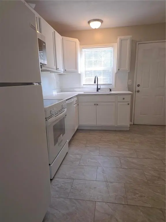 3601 NE 54th TER, Kansas City, MO 64119