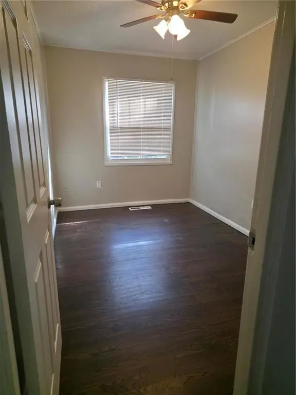 3601 NE 54th TER, Kansas City, MO 64119