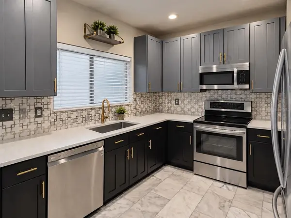 30039 MOSSBANK DR, Wesley Chapel, FL 33543
