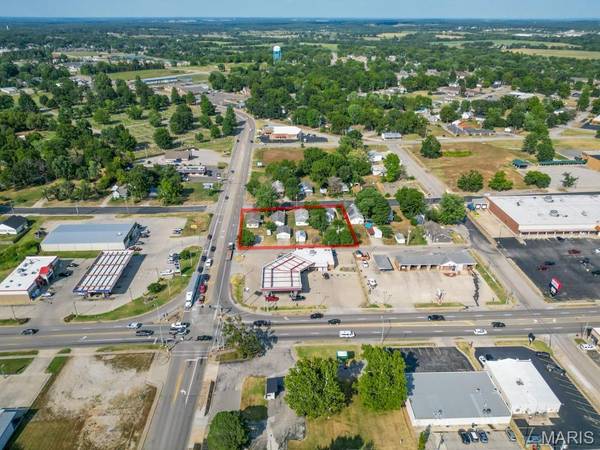 685 671 661 653 N Adams AVE, Lebanon, MO 65536