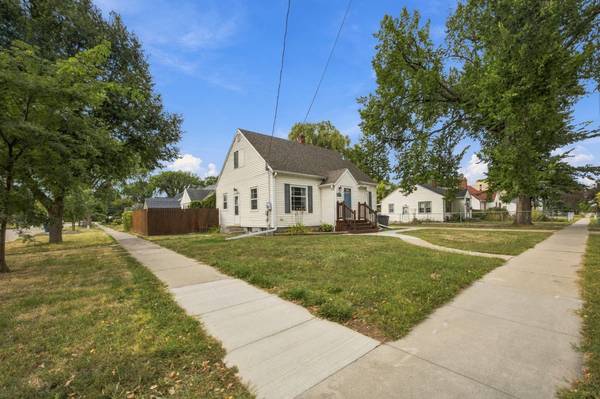 601 11th ST N, Moorhead, MN 56560