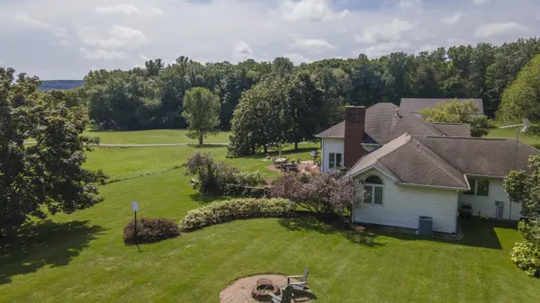 N4655 QUINTESSENCE CT, New London, WI 54961