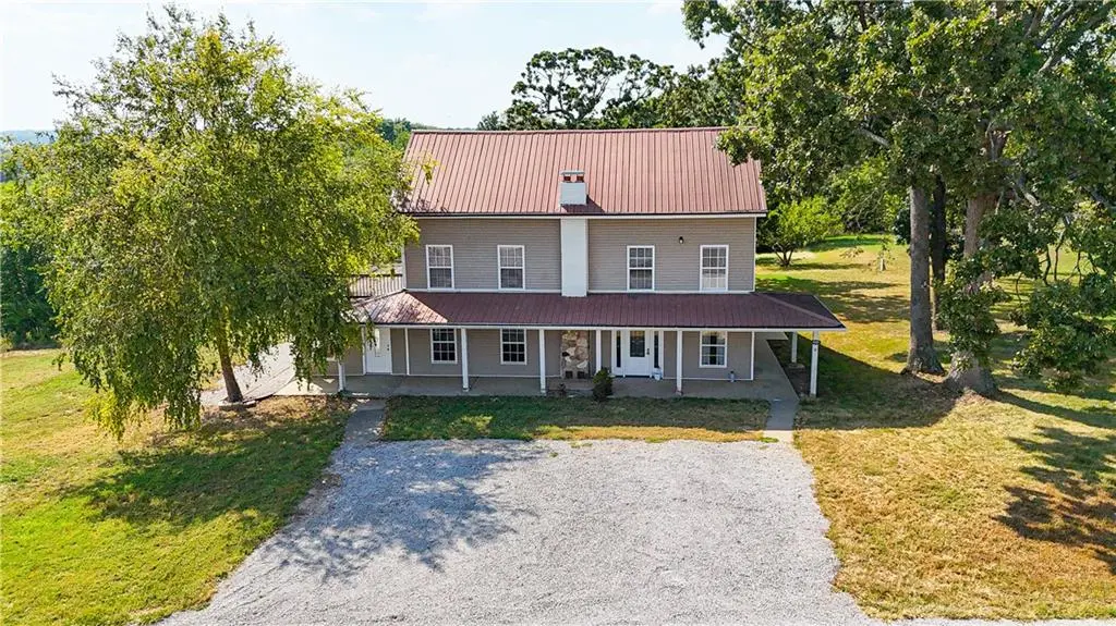 4185 Aspen RD, Sedalia, MO 65301