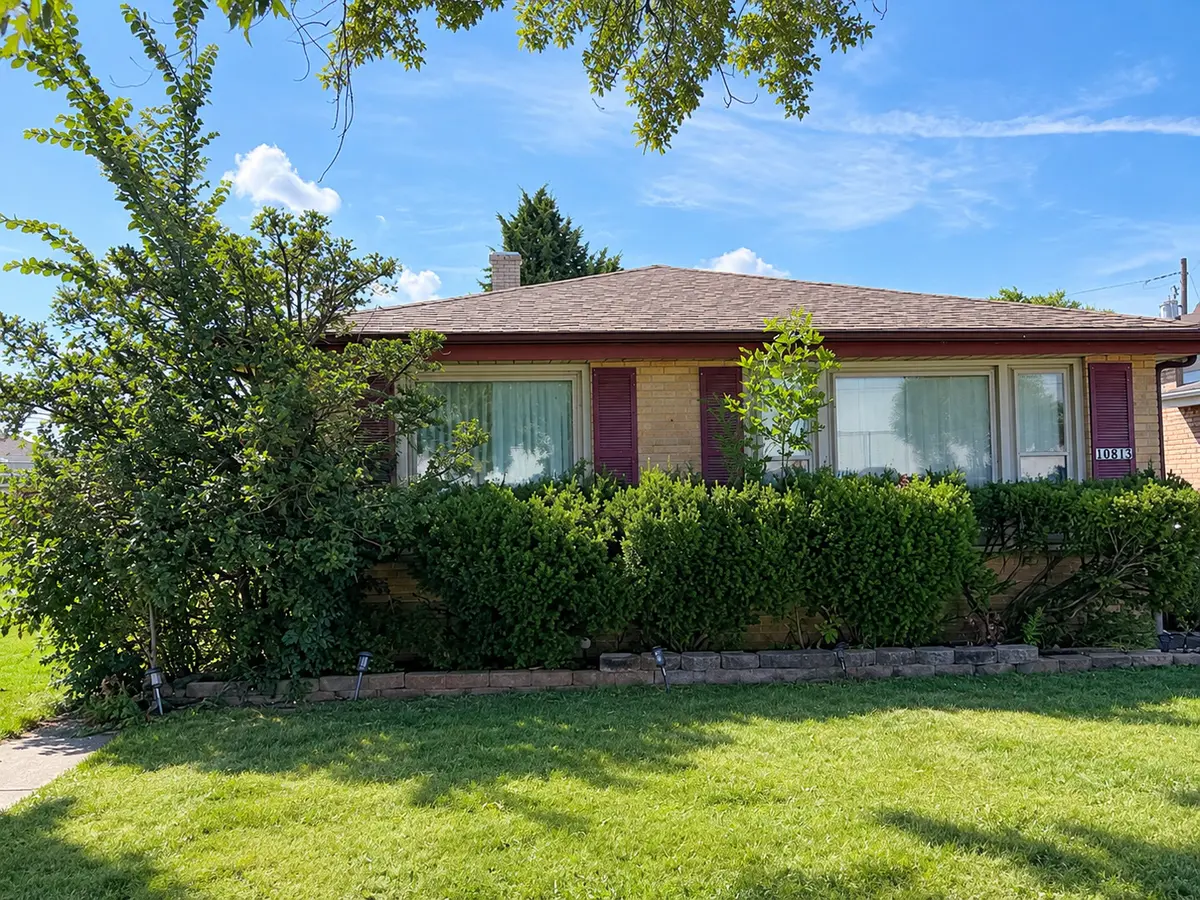10813 Belmont AVE, Melrose Park, IL 60164