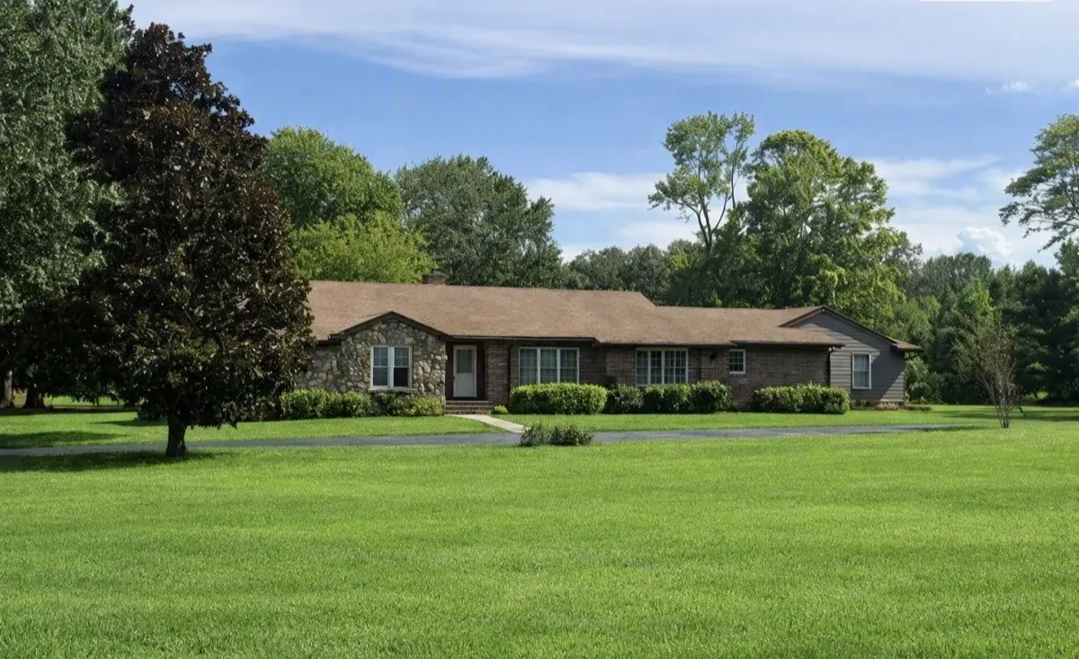 219 Cat Creek Rd, Manchester, TN 37355