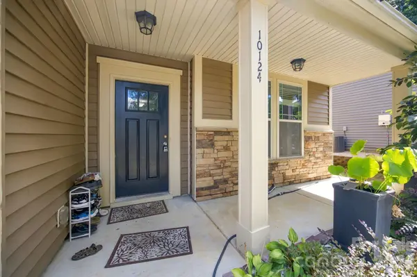 10124 Michael Crossing DR, Charlotte, NC 28213