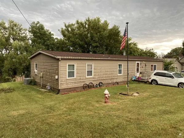 604 Birch ST, Wakefield, KS 67487